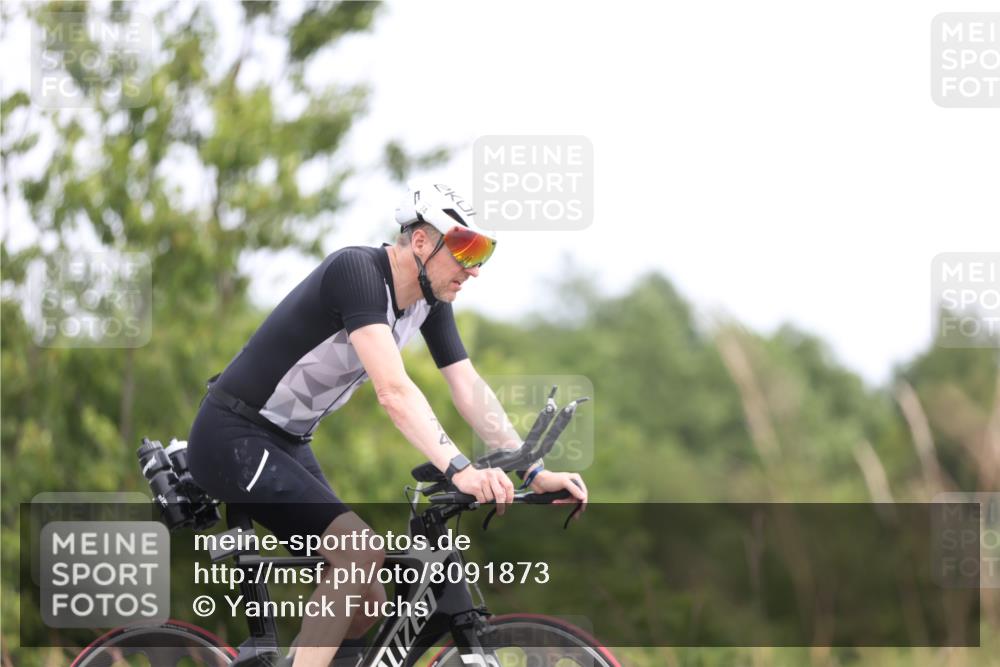22.06.2025 - Viking Triathlon Yannick Fuchs http://msf.ph/oto/8091873 22.06.2025 13:29:56 Radfahren 74, 102, 468 meine-sportfotos.de