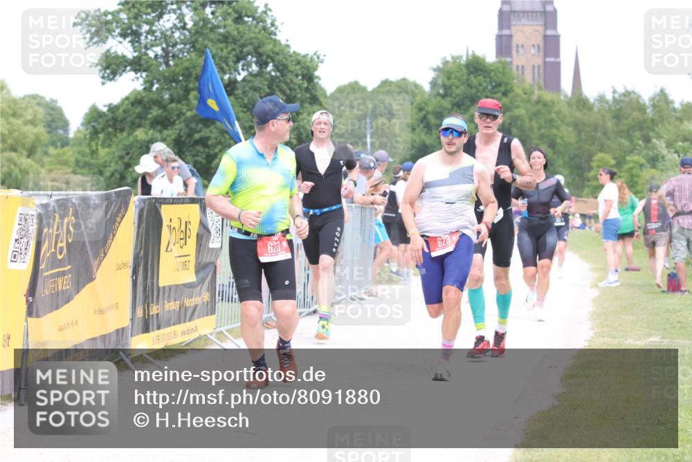 22.06.2025 - Viking Triathlon H.Heesch http://msf.ph/oto/8091880 22.06.2025 15:12:51 Laufen 98, 337, 408, 543, 623 meine-sportfotos.de