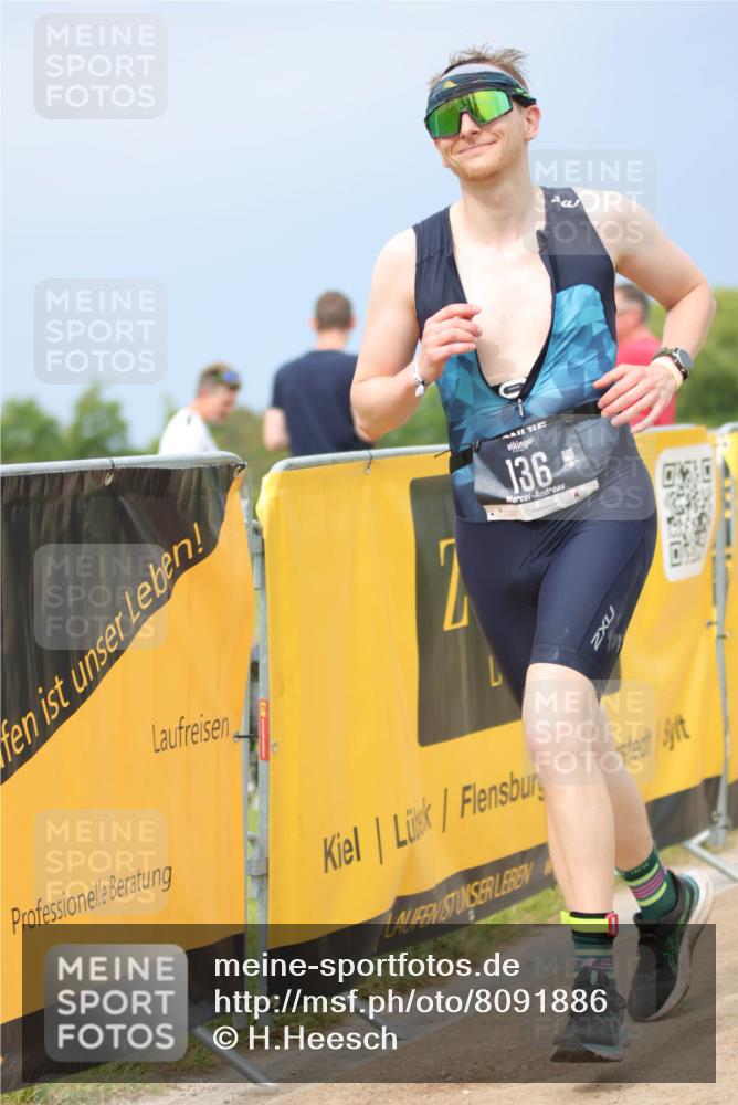22.06.2025 - Viking Triathlon H.Heesch http://msf.ph/oto/8091886 22.06.2025 17:02:38 Laufen 136 meine-sportfotos.de