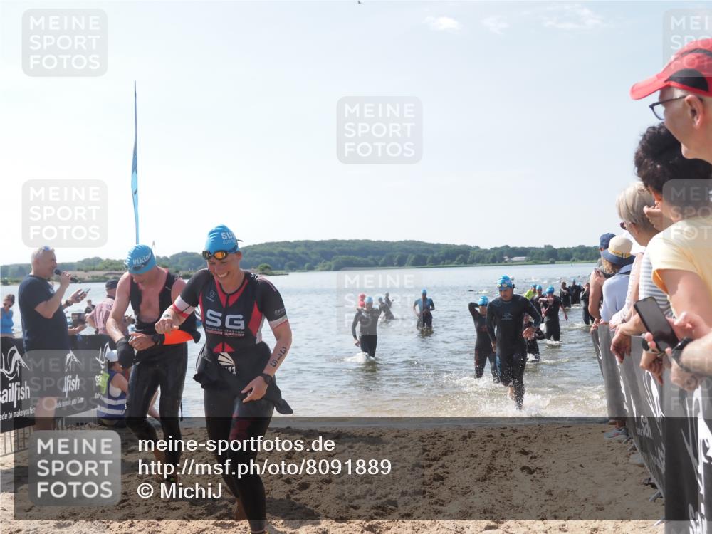 22.06.2025 - Viking Triathlon MichiJ http://msf.ph/oto/8091889 22.06.2025 10:38:56 Schwimmen 26, 40, 57, 135, 148, 181, 185, 210, 211, 327, 336, 408, 416, 451, 654 meine-sportfotos.de