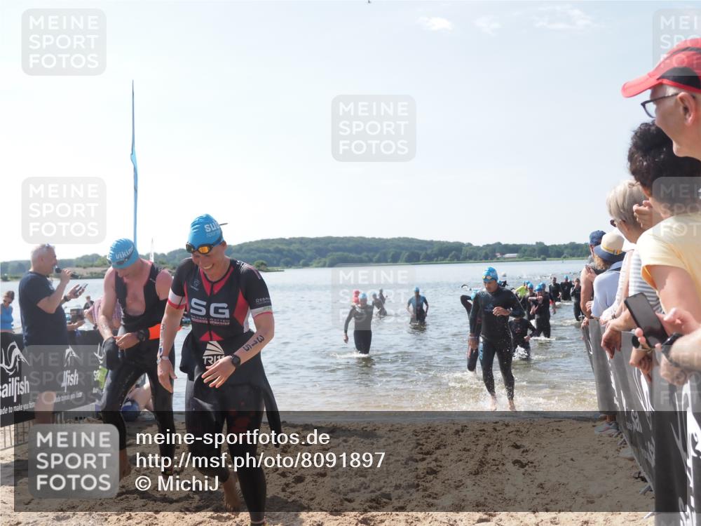 22.06.2025 - Viking Triathlon MichiJ http://msf.ph/oto/8091897 22.06.2025 10:38:56 Schwimmen 26, 40, 57, 135, 148, 181, 185, 210, 211, 327, 336, 408, 416, 451, 654 meine-sportfotos.de