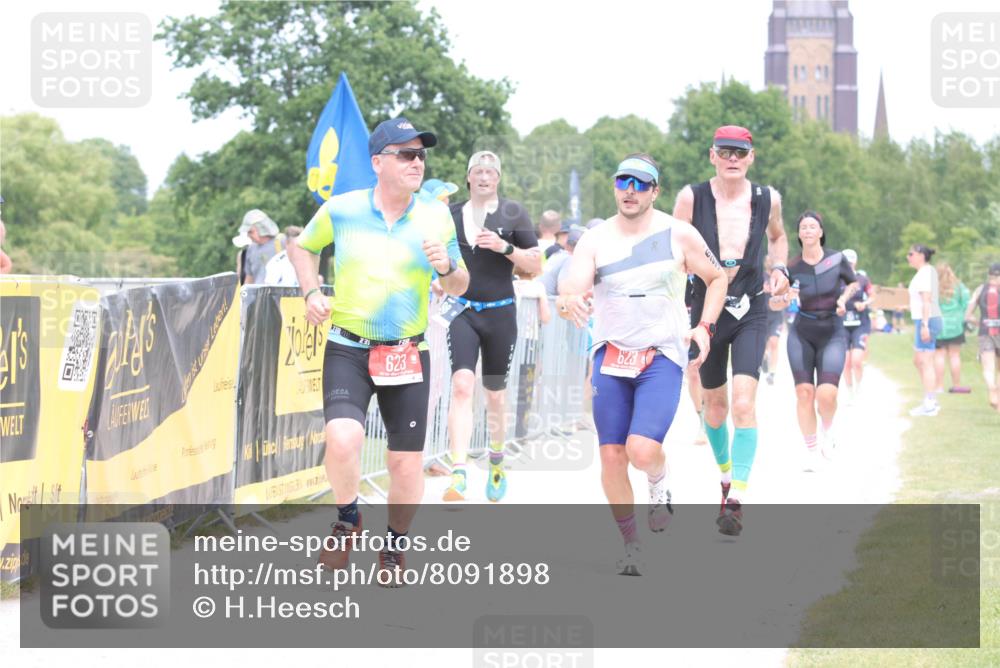 22.06.2025 - Viking Triathlon H.Heesch http://msf.ph/oto/8091898 22.06.2025 15:12:51 Laufen 98, 337, 408, 543, 623 meine-sportfotos.de