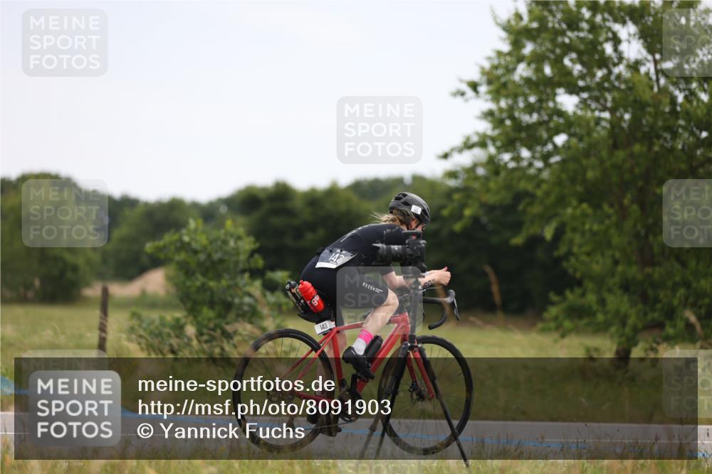 22.06.2025 - Viking Triathlon Yannick Fuchs http://msf.ph/oto/8091903 22.06.2025 13:30:09 Radfahren 143 meine-sportfotos.de