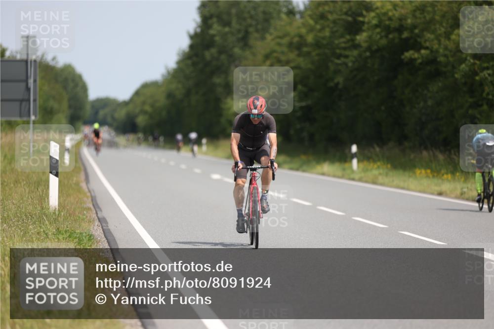 22.06.2025 - Viking Triathlon Yannick Fuchs http://msf.ph/oto/8091924 22.06.2025 11:54:03 Radfahren 115, 159, 222 meine-sportfotos.de