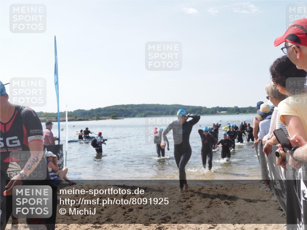 22.06.2025 - Viking Triathlon MichiJ http://msf.ph/oto/8091925 22.06.2025 10:38:57 Schwimmen 26, 40, 57, 79, 135, 148, 181, 185, 210, 211, 336, 408, 416, 451, 654 meine-sportfotos.de