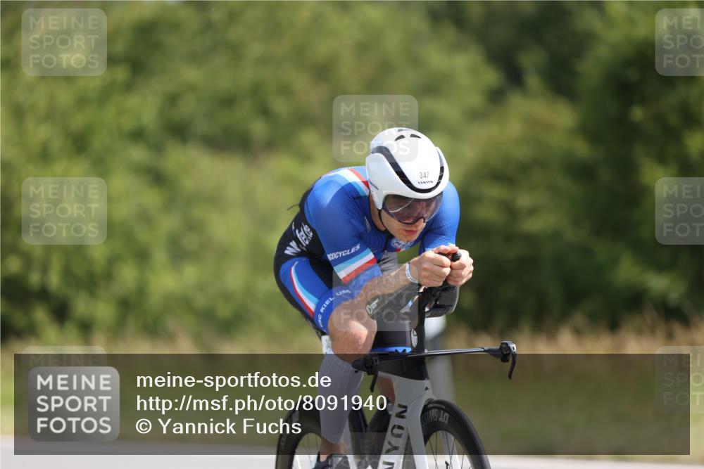 22.06.2025 - Viking Triathlon Yannick Fuchs http://msf.ph/oto/8091940 22.06.2025 11:11:52 Radfahren 3, 347, 489, 604 meine-sportfotos.de