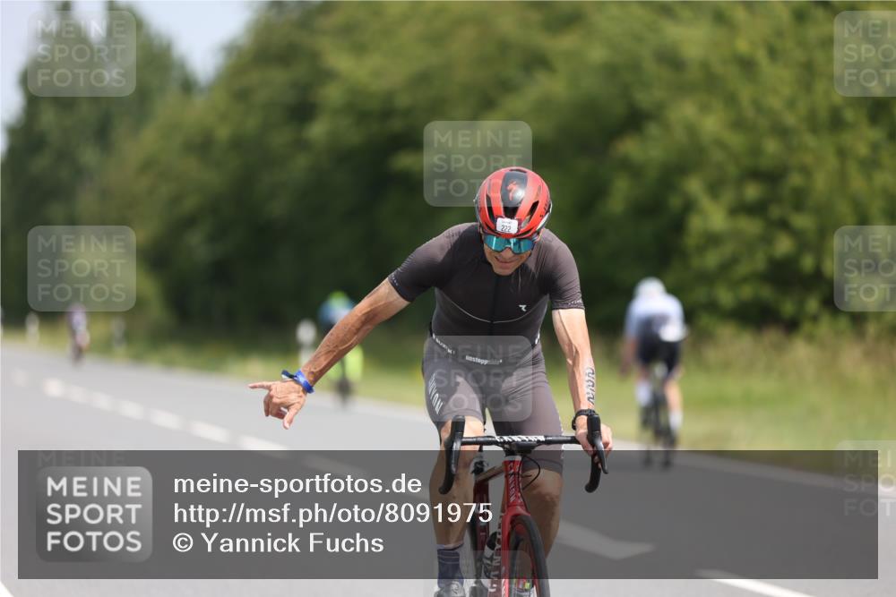 22.06.2025 - Viking Triathlon Yannick Fuchs http://msf.ph/oto/8091975 22.06.2025 11:54:04 Radfahren 159, 222 meine-sportfotos.de