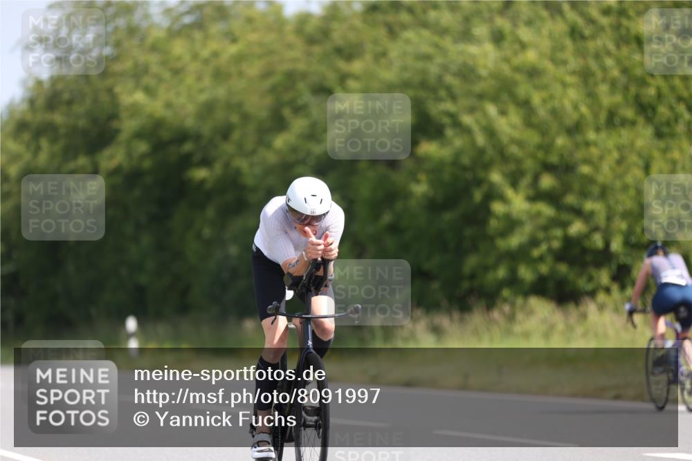 22.06.2025 - Viking Triathlon Yannick Fuchs http://msf.ph/oto/8091997 22.06.2025 11:12:54 Radfahren 99, 133, 168, 213, 381, 406 meine-sportfotos.de
