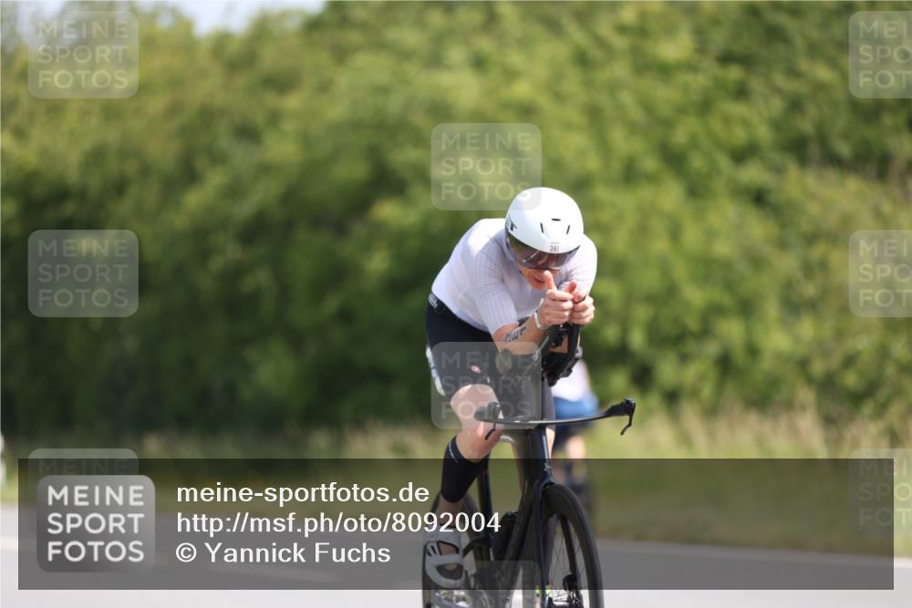 22.06.2025 - Viking Triathlon Yannick Fuchs http://msf.ph/oto/8092004 22.06.2025 11:12:55 Radfahren 99, 133, 168, 213, 381, 406 meine-sportfotos.de