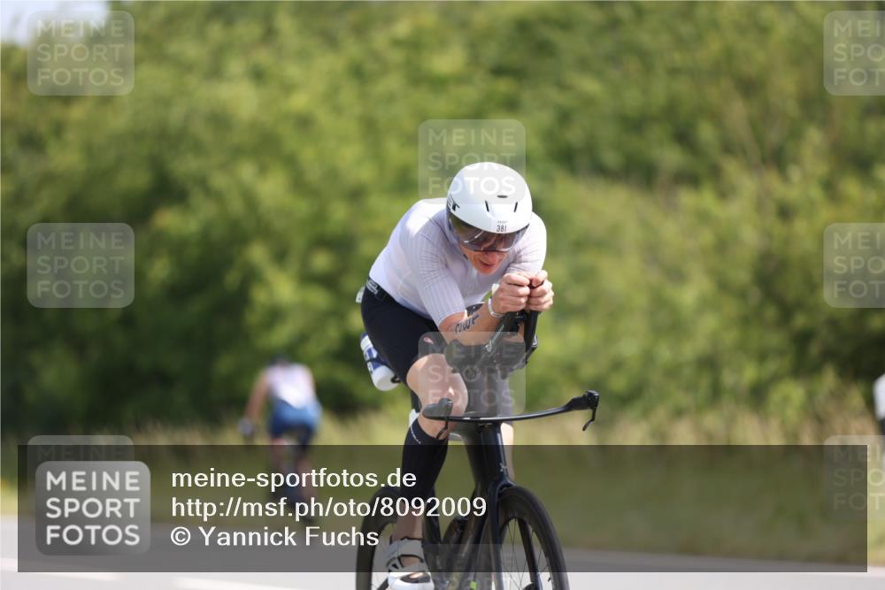 22.06.2025 - Viking Triathlon Yannick Fuchs http://msf.ph/oto/8092009 22.06.2025 11:12:55 Radfahren 99, 133, 168, 213, 381, 406 meine-sportfotos.de