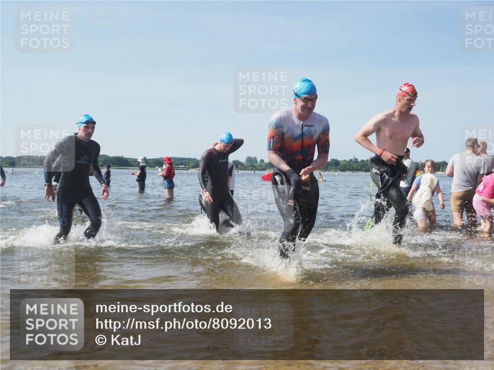 22.06.2025 - Viking Triathlon KatJ http://msf.ph/oto/8092013 22.06.2025 10:28:04 Schwimmen 14, 90, 178, 196, 289, 367, 401, 616 meine-sportfotos.de