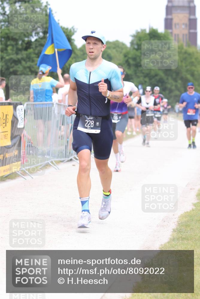 22.06.2025 - Viking Triathlon H.Heesch http://msf.ph/oto/8092022 22.06.2025 15:13:03 Laufen 228, 251, 395, 408, 415 meine-sportfotos.de