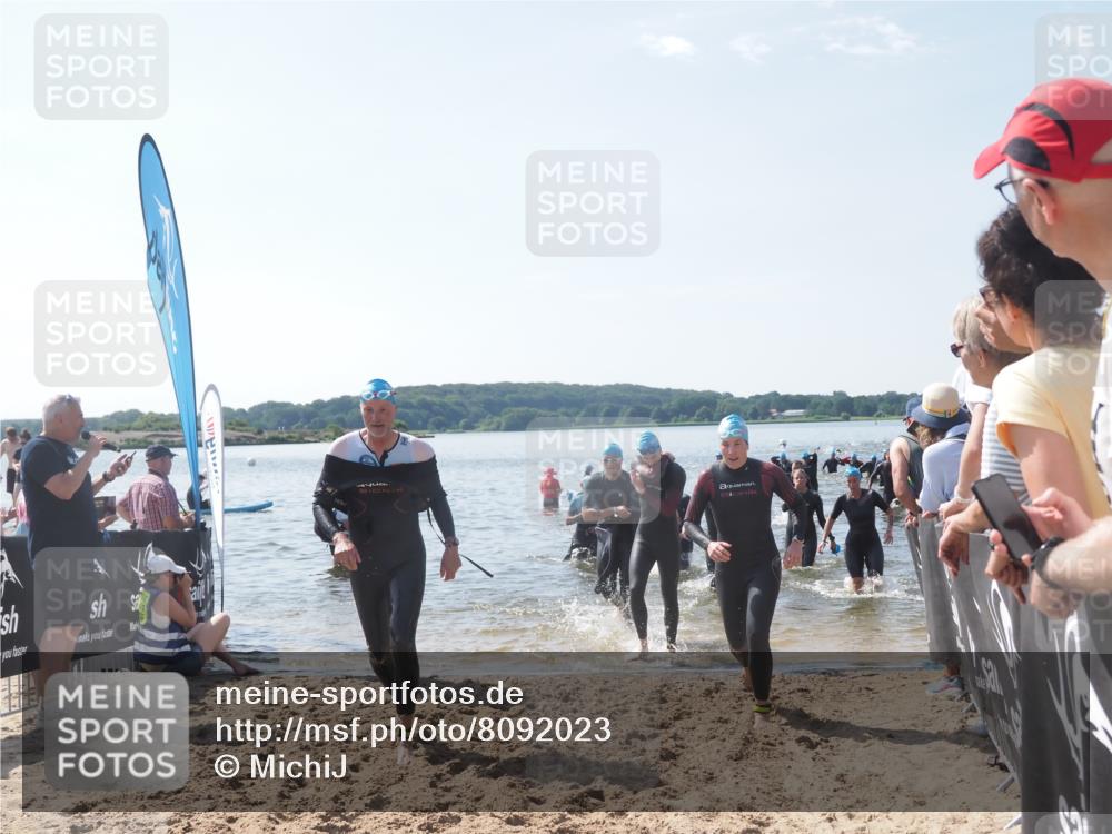 22.06.2025 - Viking Triathlon MichiJ http://msf.ph/oto/8092023 22.06.2025 10:39:04 Schwimmen 26, 40, 57, 79, 148, 181, 185, 210, 295, 351, 408, 416, 451, 654 meine-sportfotos.de