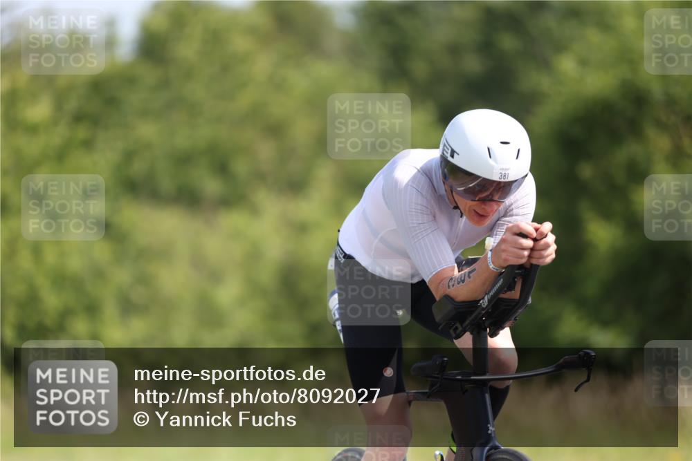 22.06.2025 - Viking Triathlon Yannick Fuchs http://msf.ph/oto/8092027 22.06.2025 11:12:55 Radfahren 99, 133, 168, 213, 381, 406 meine-sportfotos.de