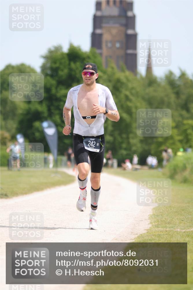 22.06.2025 - Viking Triathlon H.Heesch http://msf.ph/oto/8092031 22.06.2025 13:01:30 Laufen 242 meine-sportfotos.de