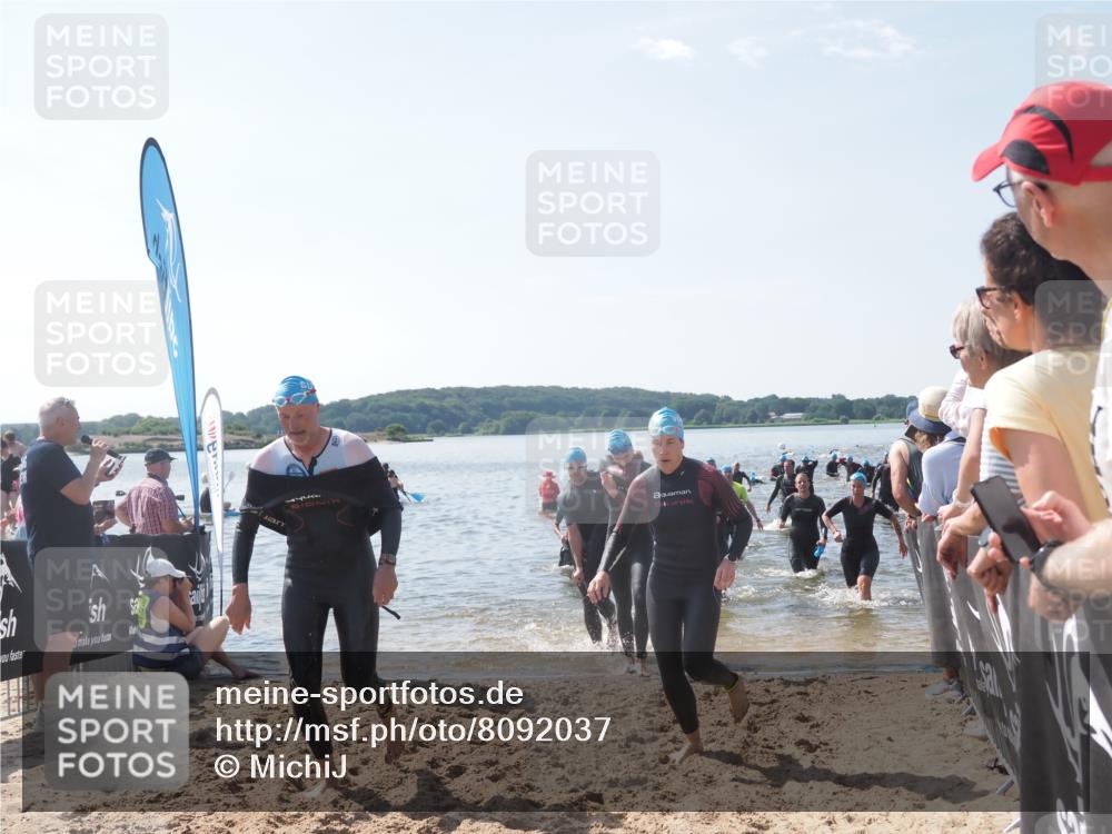 22.06.2025 - Viking Triathlon MichiJ http://msf.ph/oto/8092037 22.06.2025 10:39:05 Schwimmen 26, 40, 57, 79, 148, 181, 185, 210, 276, 295, 351, 408, 416, 451, 654 meine-sportfotos.de