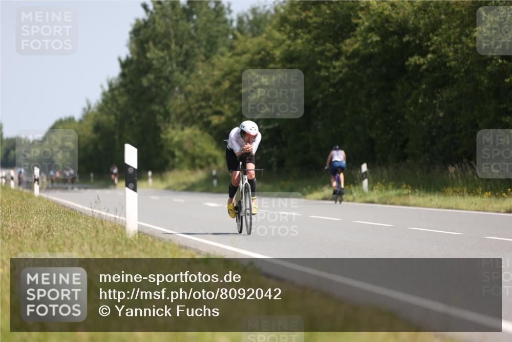 22.06.2025 - Viking Triathlon Yannick Fuchs http://msf.ph/oto/8092042 22.06.2025 11:12:59 Radfahren 99, 168, 213, 381, 406 meine-sportfotos.de