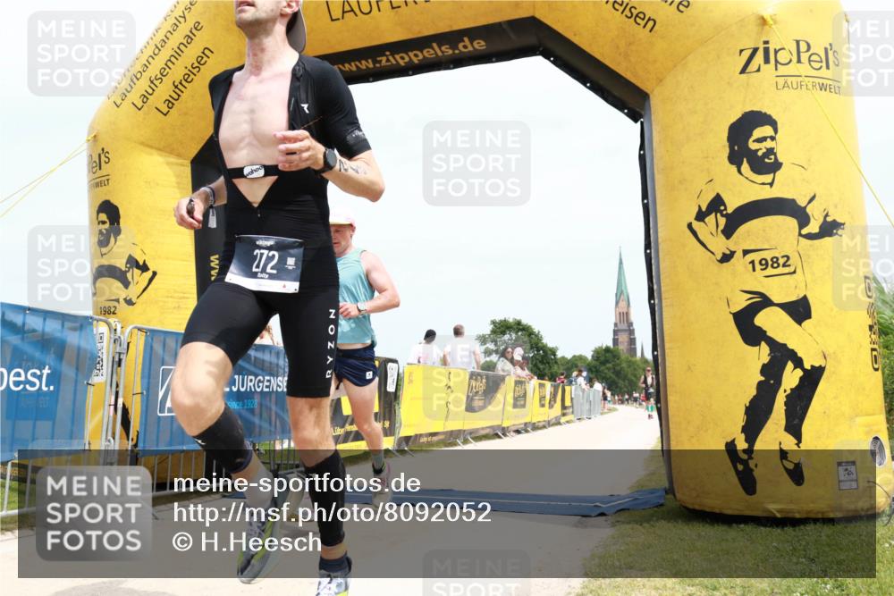 22.06.2025 - Viking Triathlon H.Heesch http://msf.ph/oto/8092052 22.06.2025 13:47:41 Laufen 233, 272, 617, 651 meine-sportfotos.de