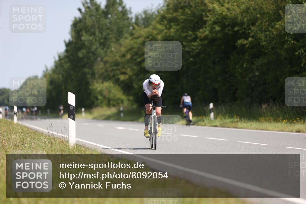 22.06.2025 - Viking Triathlon Yannick Fuchs http://msf.ph/oto/8092054 22.06.2025 11:12:59 Radfahren 99, 168, 213, 381, 406 meine-sportfotos.de