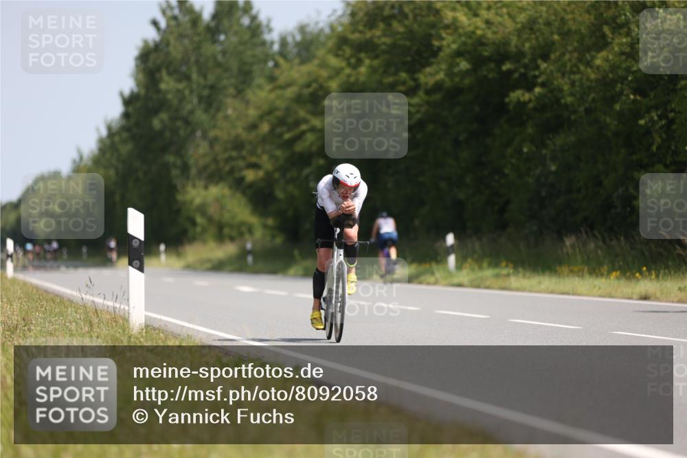 22.06.2025 - Viking Triathlon Yannick Fuchs http://msf.ph/oto/8092058 22.06.2025 11:12:59 Radfahren 99, 168, 213, 381, 406 meine-sportfotos.de