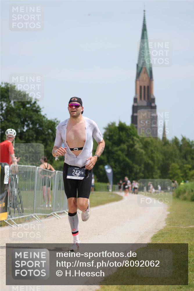 22.06.2025 - Viking Triathlon H.Heesch http://msf.ph/oto/8092062 22.06.2025 13:01:32 Laufen 242 meine-sportfotos.de