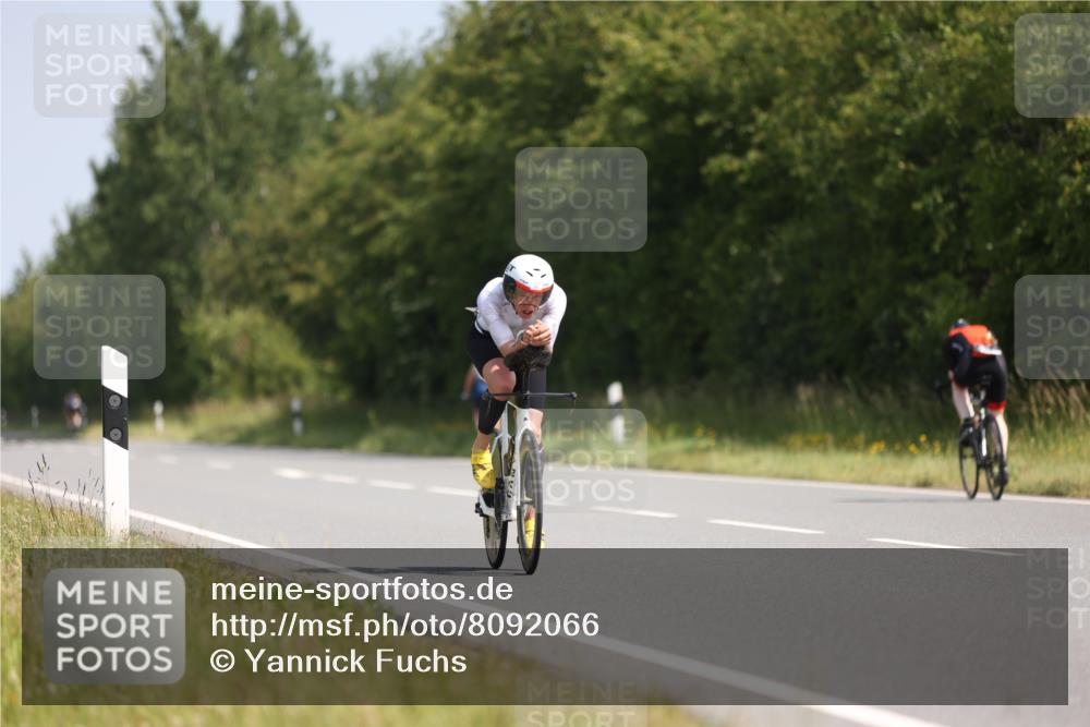 22.06.2025 - Viking Triathlon Yannick Fuchs http://msf.ph/oto/8092066 22.06.2025 11:12:59 Radfahren 99, 168, 213, 381, 406 meine-sportfotos.de