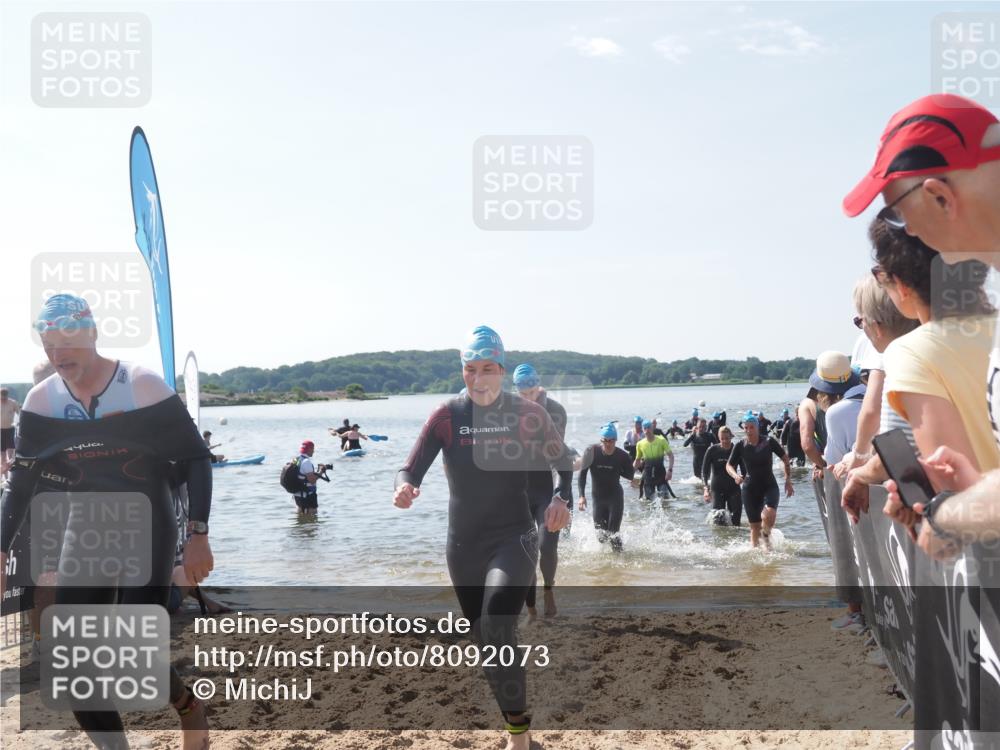 22.06.2025 - Viking Triathlon MichiJ http://msf.ph/oto/8092073 22.06.2025 10:39:06 Schwimmen 40, 57, 79, 148, 181, 182, 185, 210, 276, 295, 351, 386, 408, 416, 451, 536, 654 meine-sportfotos.de