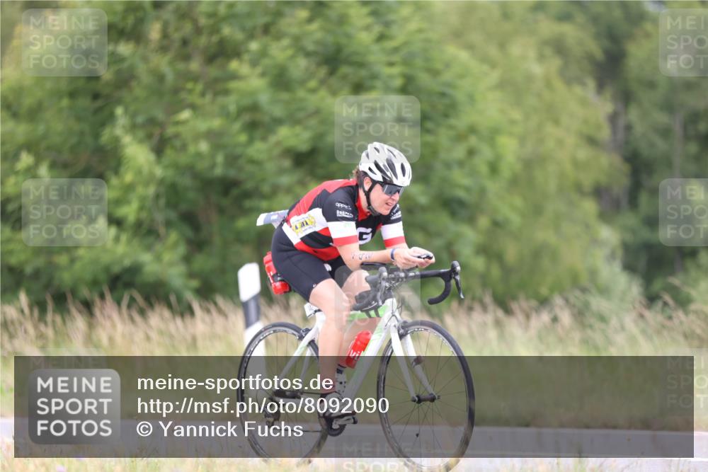 22.06.2025 - Viking Triathlon Yannick Fuchs http://msf.ph/oto/8092090 22.06.2025 13:31:33 Radfahren 142, 466 meine-sportfotos.de