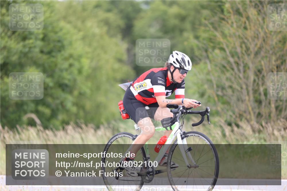 22.06.2025 - Viking Triathlon Yannick Fuchs http://msf.ph/oto/8092100 22.06.2025 13:31:33 Radfahren 142, 466 meine-sportfotos.de