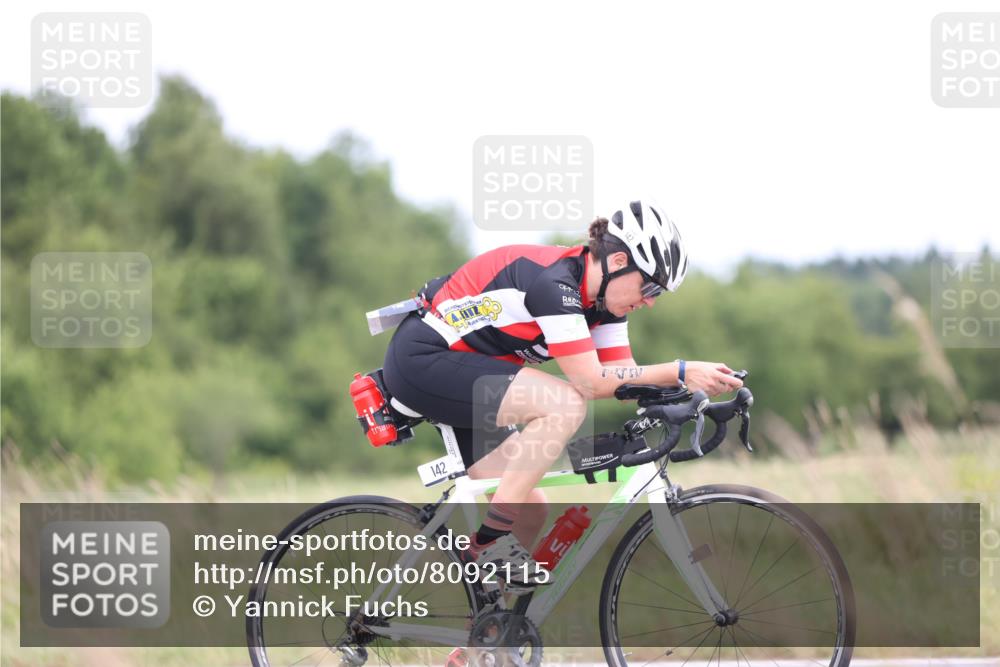 22.06.2025 - Viking Triathlon Yannick Fuchs http://msf.ph/oto/8092115 22.06.2025 13:31:34 Radfahren 142, 466 meine-sportfotos.de