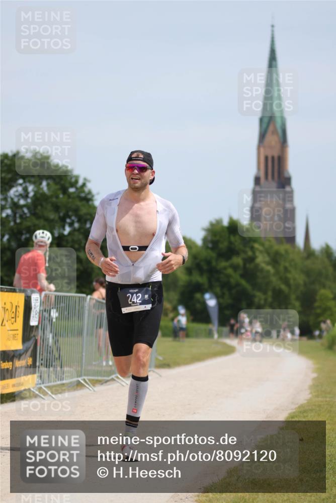 22.06.2025 - Viking Triathlon H.Heesch http://msf.ph/oto/8092120 22.06.2025 13:01:32 Laufen 242 meine-sportfotos.de