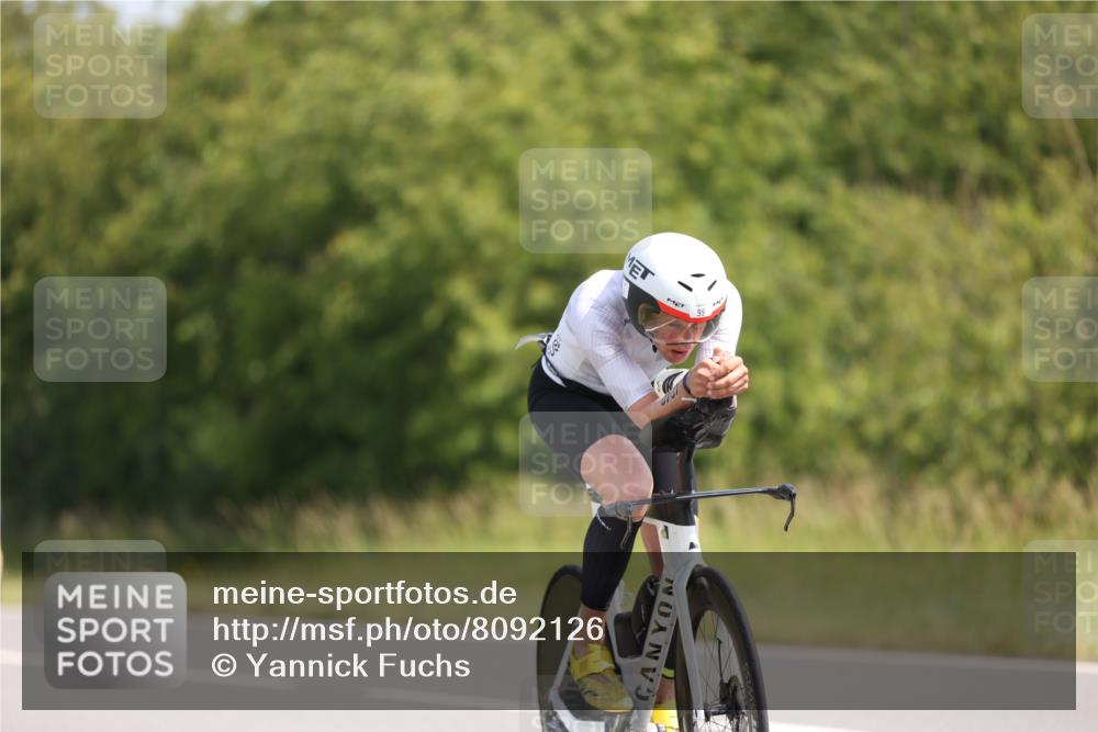 22.06.2025 - Viking Triathlon Yannick Fuchs http://msf.ph/oto/8092126 22.06.2025 11:13:01 Radfahren 99, 168, 213, 406 meine-sportfotos.de