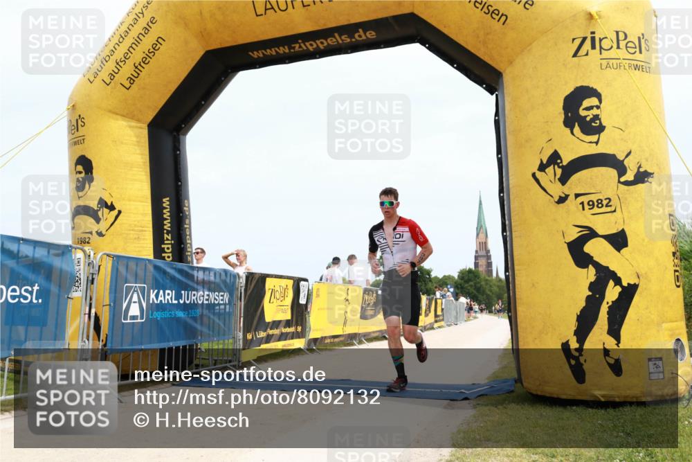 22.06.2025 - Viking Triathlon H.Heesch http://msf.ph/oto/8092132 22.06.2025 13:48:16 Laufen 55, 98, 387, 615 meine-sportfotos.de