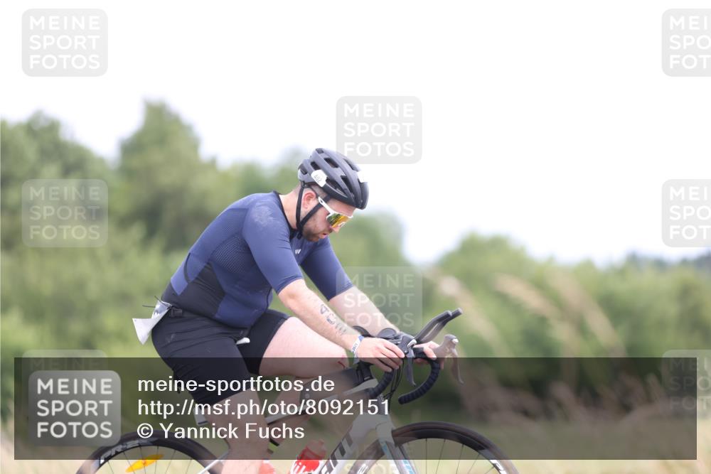 22.06.2025 - Viking Triathlon Yannick Fuchs http://msf.ph/oto/8092151 22.06.2025 13:31:52 Radfahren 402 meine-sportfotos.de