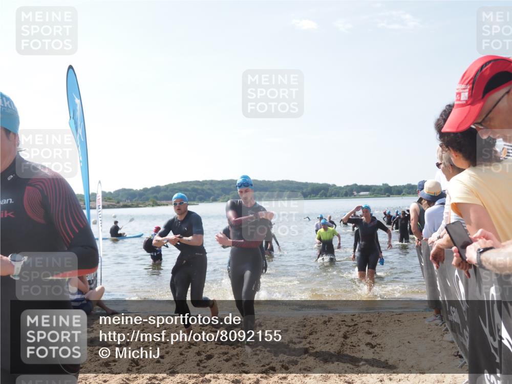 22.06.2025 - Viking Triathlon MichiJ http://msf.ph/oto/8092155 22.06.2025 10:39:07 Schwimmen 40, 57, 79, 148, 181, 182, 185, 276, 295, 351, 386, 408, 416, 451, 536, 654 meine-sportfotos.de