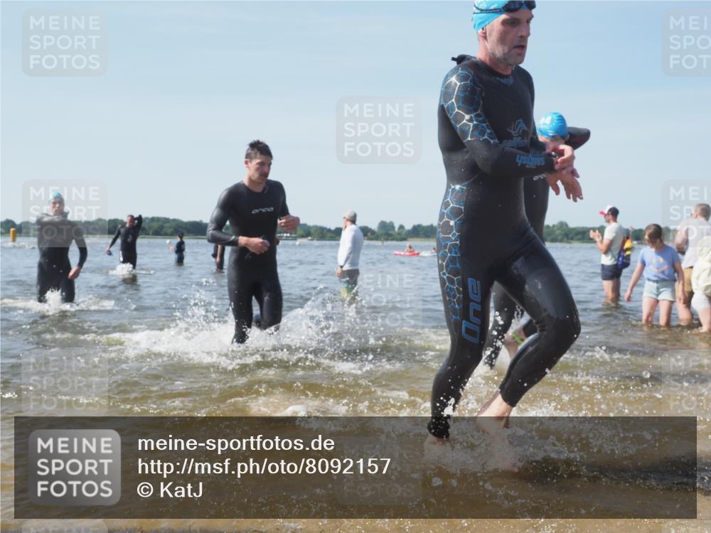 22.06.2025 - Viking Triathlon KatJ http://msf.ph/oto/8092157 22.06.2025 10:28:06 Schwimmen 14, 90, 178, 196, 289, 367, 401, 616 meine-sportfotos.de