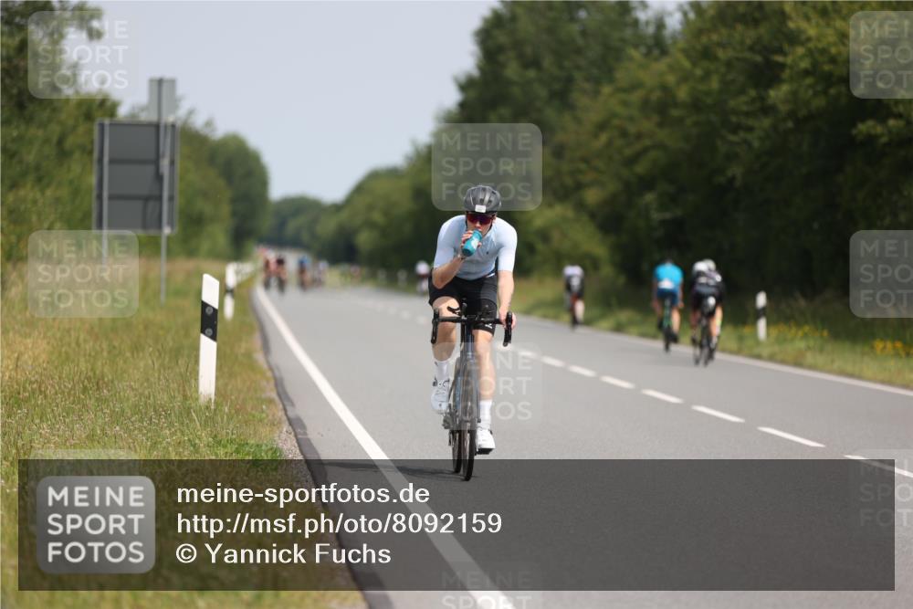 22.06.2025 - Viking Triathlon Yannick Fuchs http://msf.ph/oto/8092159 22.06.2025 11:54:37 Radfahren 65, 357, 369, 421, 641, 649 meine-sportfotos.de