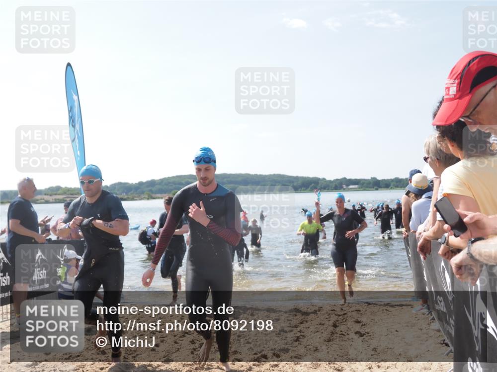22.06.2025 - Viking Triathlon MichiJ http://msf.ph/oto/8092198 22.06.2025 10:39:08 Schwimmen 40, 57, 79, 148, 181, 182, 185, 276, 295, 351, 386, 408, 416, 451, 536, 654 meine-sportfotos.de