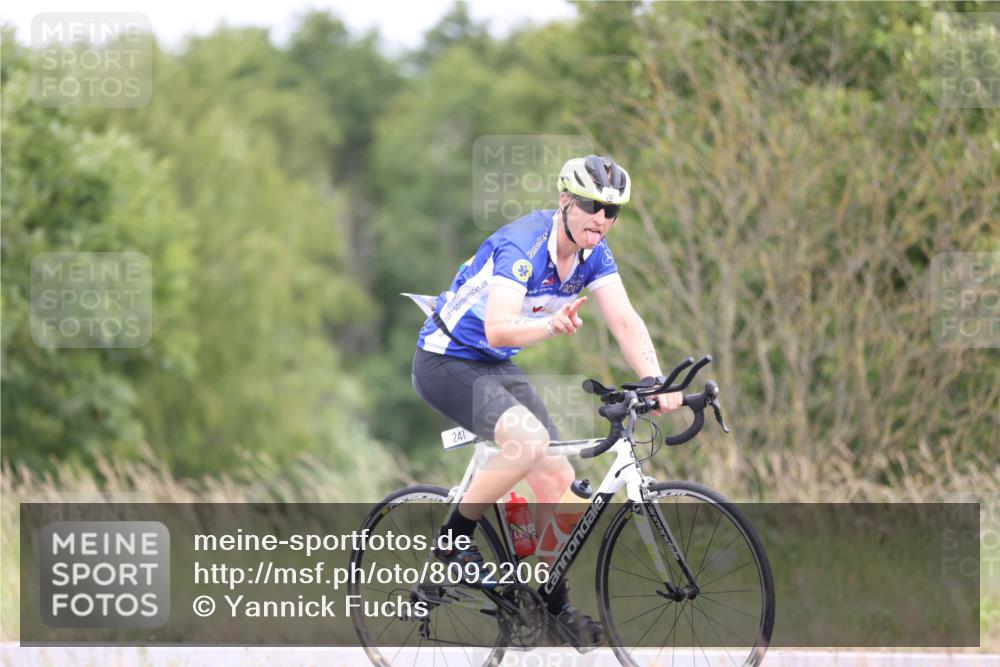 22.06.2025 - Viking Triathlon Yannick Fuchs http://msf.ph/oto/8092206 22.06.2025 13:32:31 Radfahren 241, 244 meine-sportfotos.de