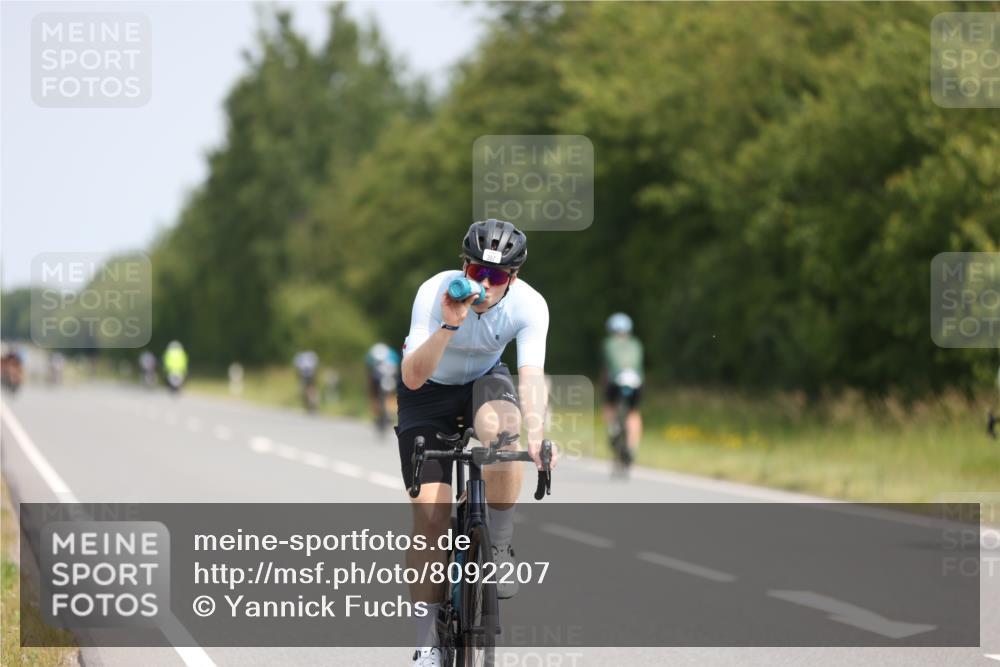 22.06.2025 - Viking Triathlon Yannick Fuchs http://msf.ph/oto/8092207 22.06.2025 11:54:39 Radfahren 25, 65, 66, 357, 369, 641, 649 meine-sportfotos.de