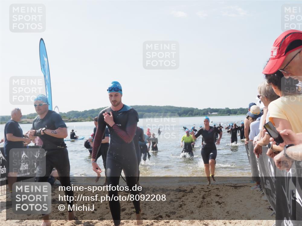 22.06.2025 - Viking Triathlon MichiJ http://msf.ph/oto/8092208 22.06.2025 10:39:08 Schwimmen 40, 57, 79, 148, 181, 182, 185, 276, 295, 351, 386, 408, 416, 451, 536, 654 meine-sportfotos.de