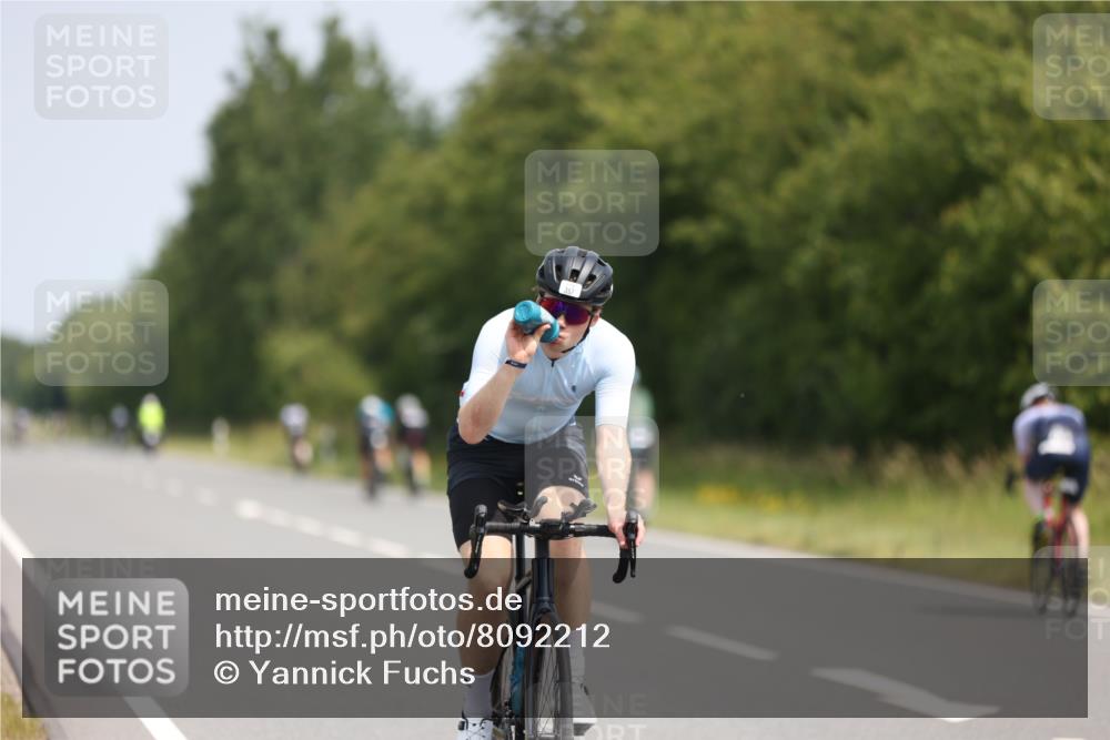 22.06.2025 - Viking Triathlon Yannick Fuchs http://msf.ph/oto/8092212 22.06.2025 11:54:39 Radfahren 25, 65, 66, 357, 369, 641, 649 meine-sportfotos.de