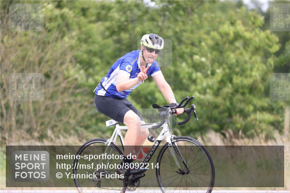 22.06.2025 - Viking Triathlon Yannick Fuchs http://msf.ph/oto/8092214 22.06.2025 13:32:31 Radfahren 241, 244 meine-sportfotos.de