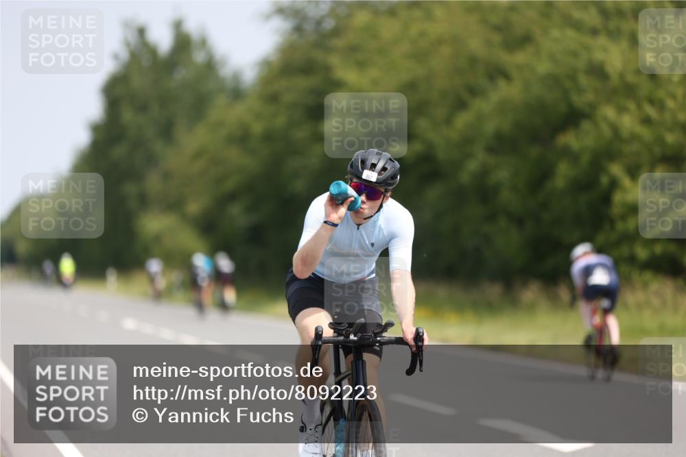 22.06.2025 - Viking Triathlon Yannick Fuchs http://msf.ph/oto/8092223 22.06.2025 11:54:39 Radfahren 25, 65, 66, 357, 369, 641, 649 meine-sportfotos.de