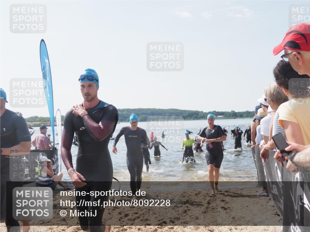 22.06.2025 - Viking Triathlon MichiJ http://msf.ph/oto/8092228 22.06.2025 10:39:09 Schwimmen 79, 148, 181, 182, 185, 276, 295, 351, 386, 408, 416, 451, 536, 654 meine-sportfotos.de
