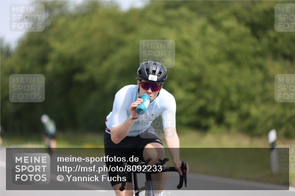 22.06.2025 - Viking Triathlon Yannick Fuchs http://msf.ph/oto/8092233 22.06.2025 11:54:39 Radfahren 25, 65, 66, 357, 369, 641, 649 meine-sportfotos.de