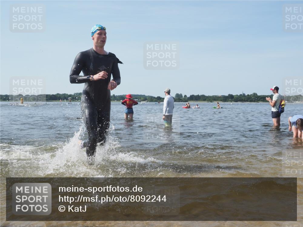 22.06.2025 - Viking Triathlon KatJ http://msf.ph/oto/8092244 22.06.2025 10:28:09 Schwimmen 14, 178, 196, 367, 401 meine-sportfotos.de