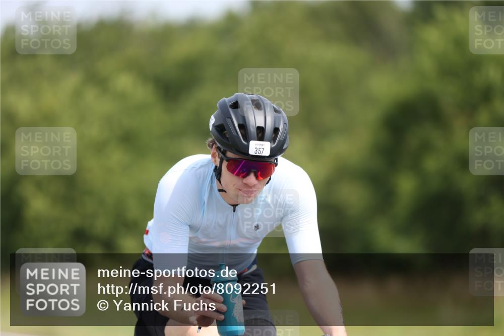 22.06.2025 - Viking Triathlon Yannick Fuchs http://msf.ph/oto/8092251 22.06.2025 11:54:40 Radfahren 25, 65, 66, 357, 369, 636, 641, 649 meine-sportfotos.de
