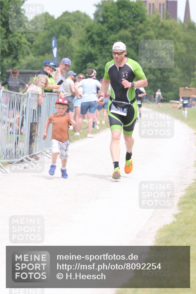 22.06.2025 - Viking Triathlon H.Heesch http://msf.ph/oto/8092254 22.06.2025 15:14:12 Laufen 281 meine-sportfotos.de