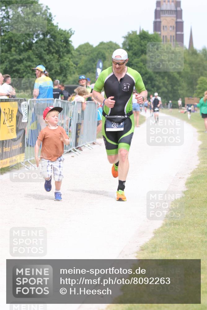 22.06.2025 - Viking Triathlon H.Heesch http://msf.ph/oto/8092263 22.06.2025 15:14:14 Laufen 281 meine-sportfotos.de